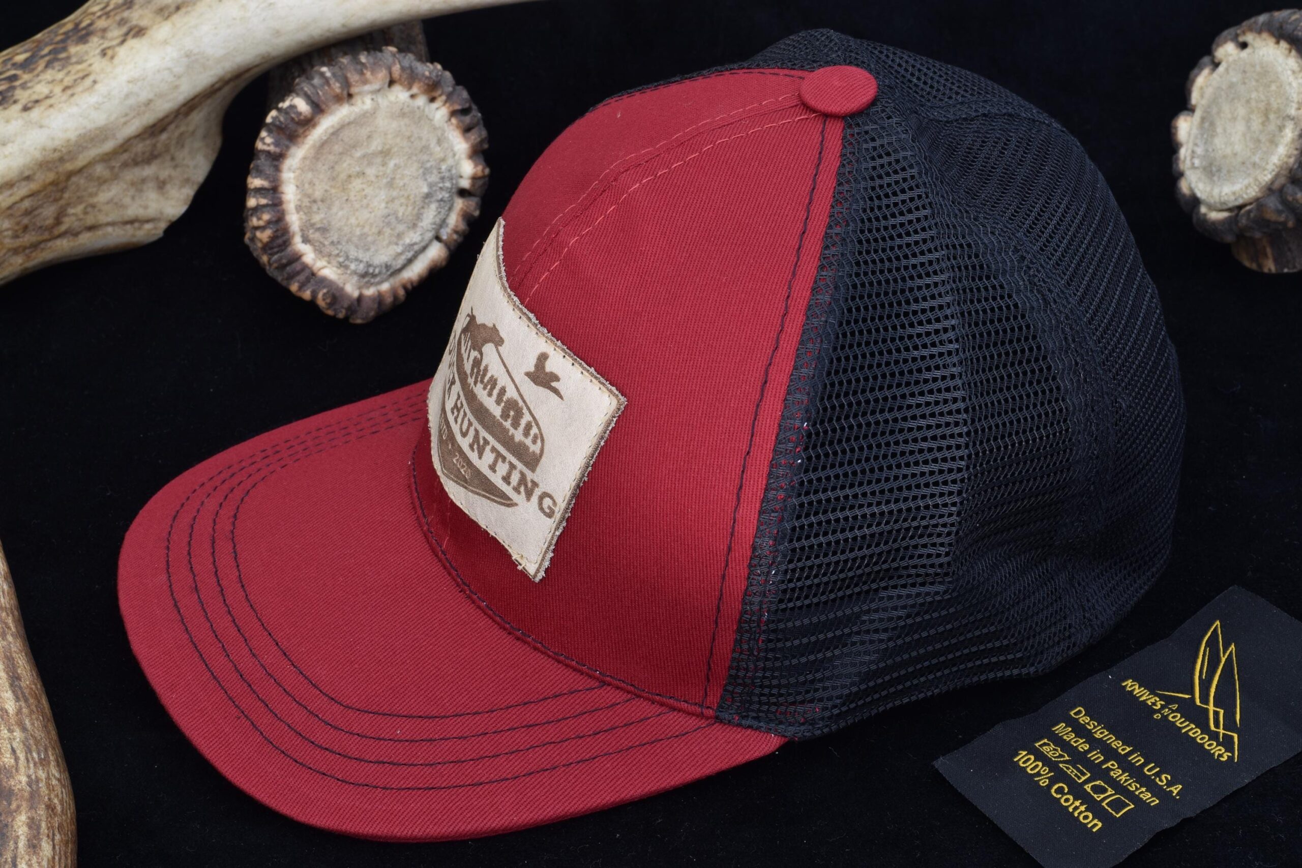 Red Duck Hunting Trucker Hat with Mesh Back – Vintage-Style Outdoor Cap